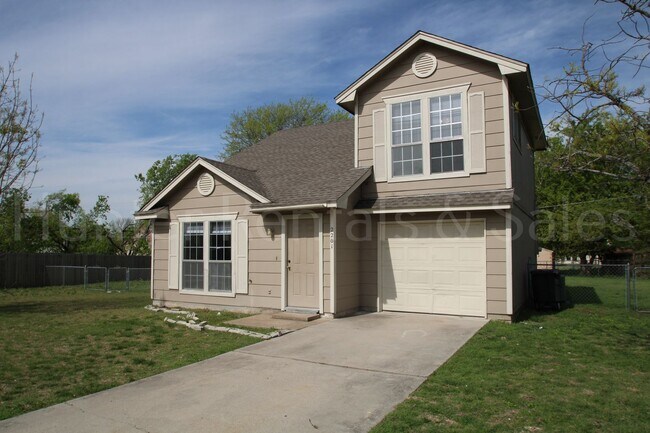 Building Photo - Two Story Dream!