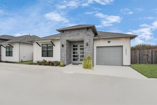 Foto del edificio - 18502 Seacoast Wy