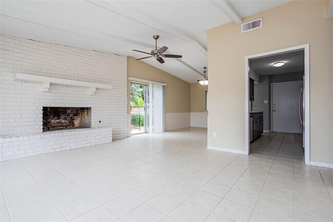 Foto del edificio - 4006 Bull Creek Rd