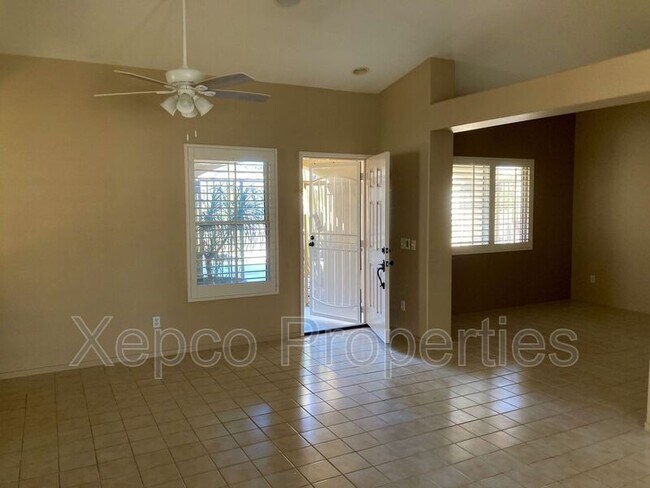 Building Photo - 37800 Hollister Dr