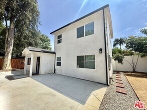 Building Photo - 5756 Fallbrook Ave