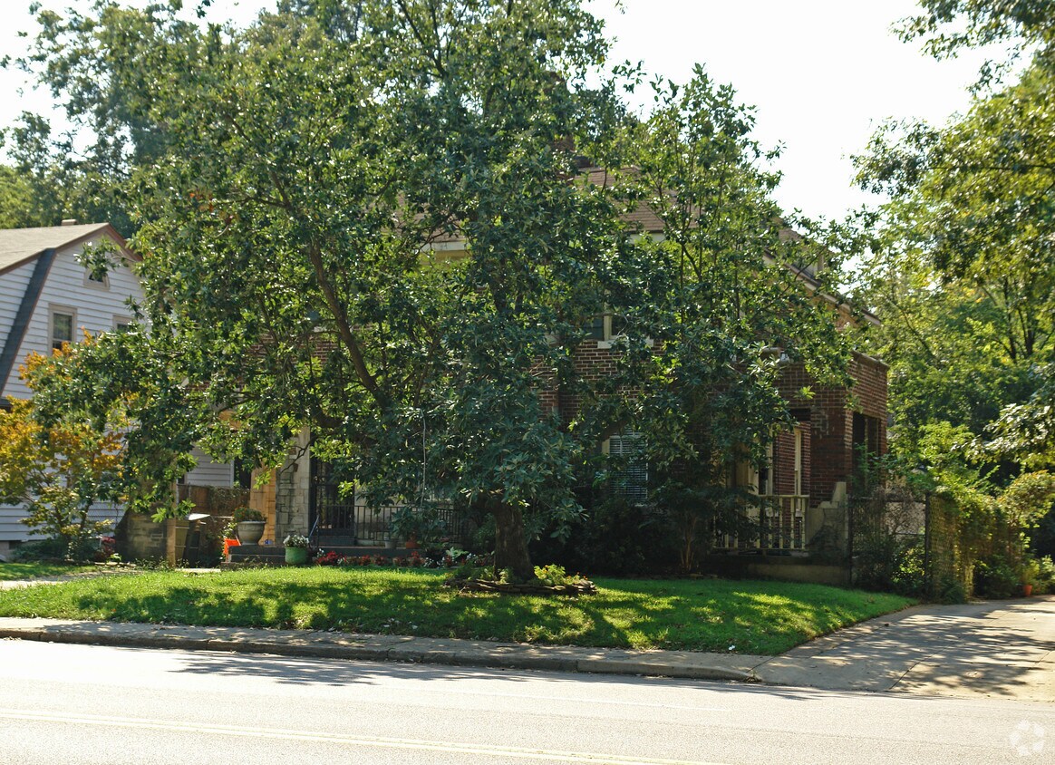 Building Photo - 1943 Peabody Ave