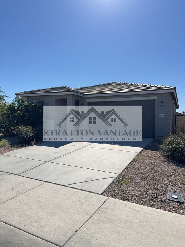 Building Photo - 36005 W San Clemente Ave