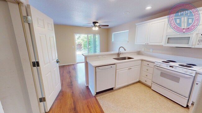 Foto del edificio - Bethany - Central Air, Pet Friendly, Near ...