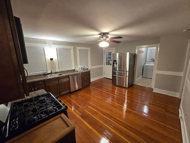 Building Photo - 12 Leland Rd