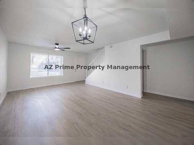 Building Photo - 7126 N 19th Ave