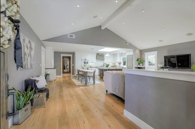 Building Photo - Coming Soon...Gorgeous High End 4 bed/2.5 ...