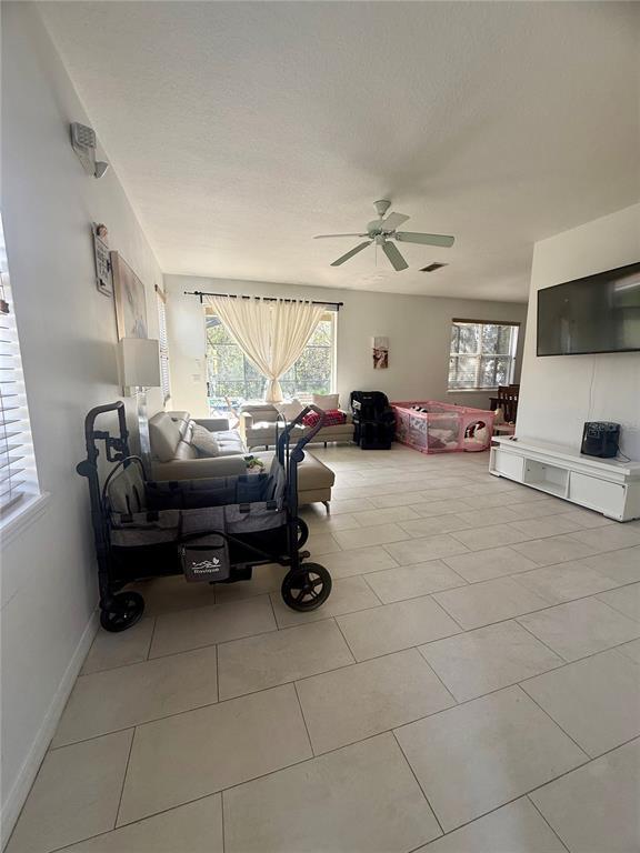 Foto del edificio - 1008 Royal Ridge Dr