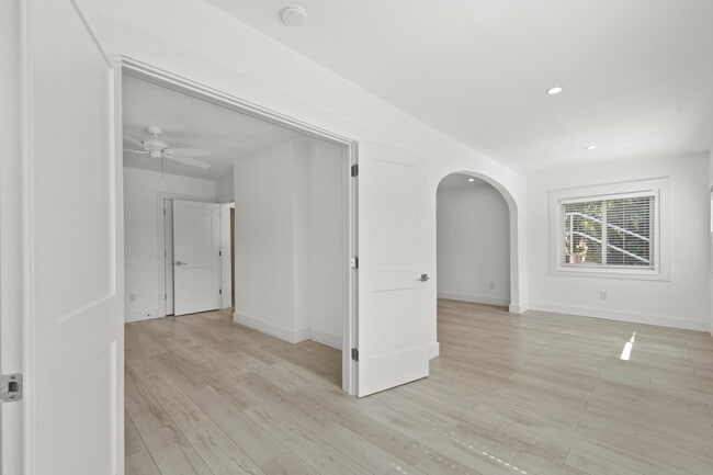 Foto del edificio - 605 N Lakeside Dr