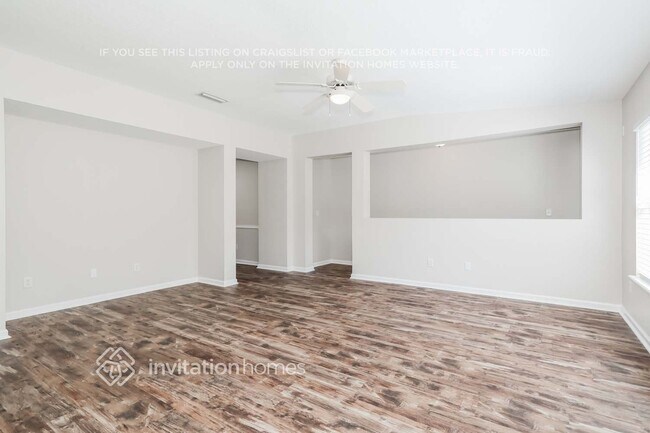 Foto del edificio - 305 Brantley Harbor Dr