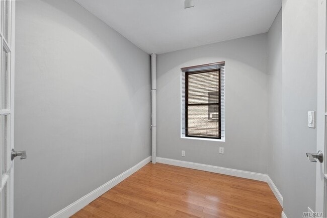 Building Photo - 21-06 35th St