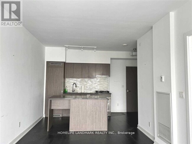 Building Photo - 501 St Clair Ave W