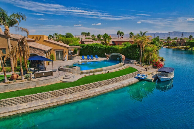 Building Photo - 9 Via Santanella