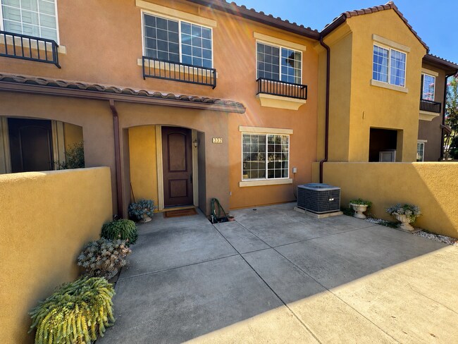 Foto del edificio - 332 East Hilltop Way