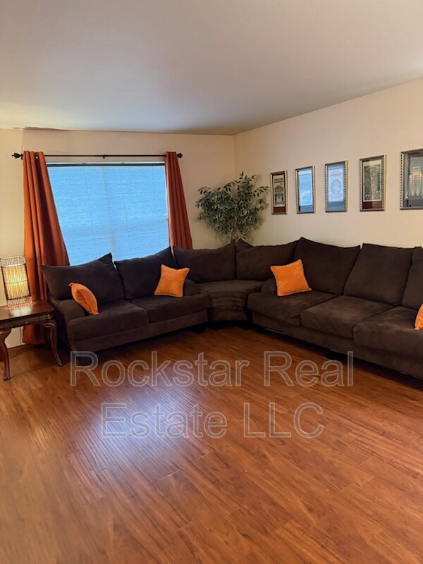 Foto del edificio - 18119 E Mansfield Ave