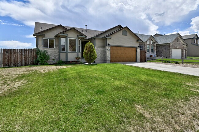 Foto del edificio - 4940 Sebring Dr