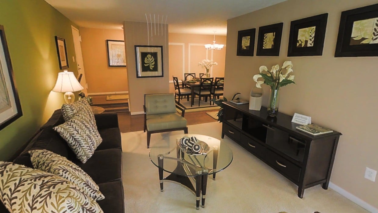 Photo - Glen Oaks Apartments