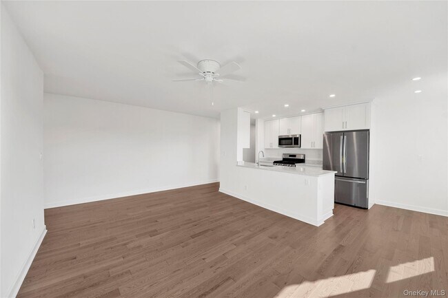 Foto del edificio - 305 Sixth Ave