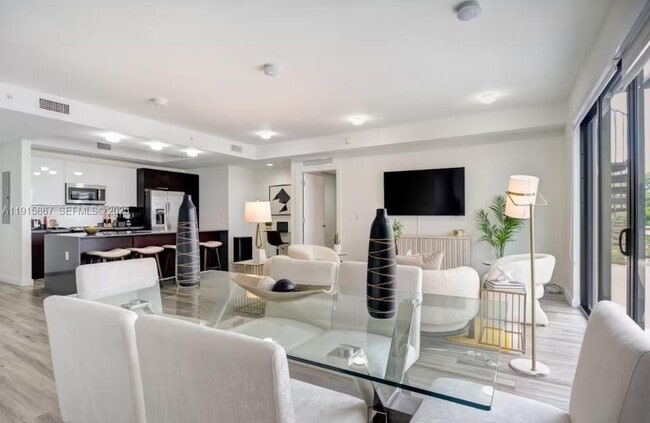 Building Photo - 2955 Bird Ave