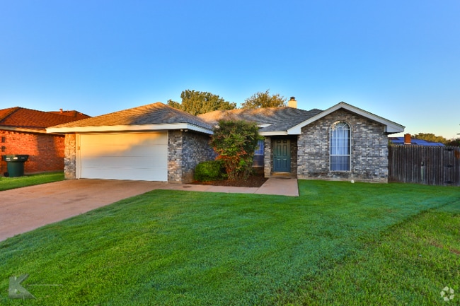Building Photo - 1502 Sir Thopas Ct