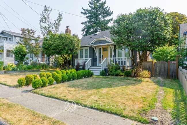 Building Photo - 7522 9th Ave NE