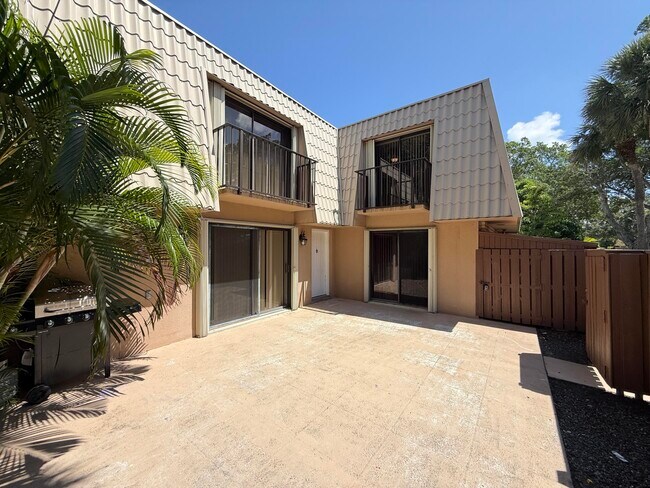 Foto del edificio - 5741 57th Way
