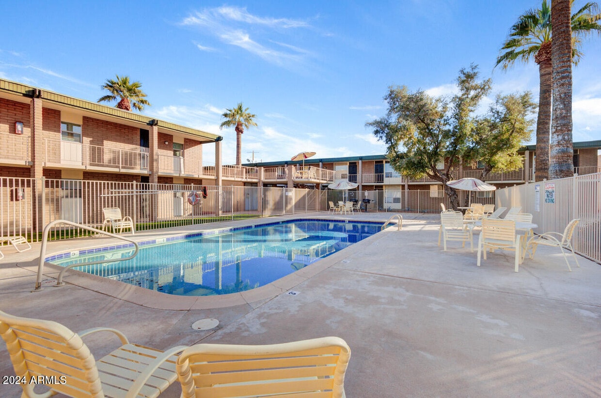 Foto principal - 3737 E Turney Ave