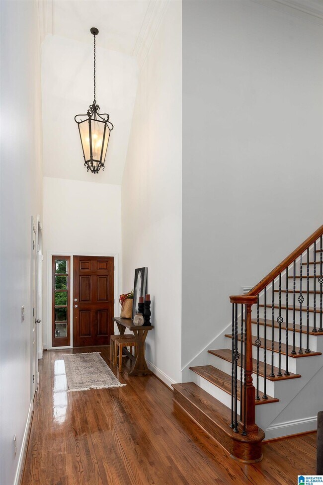 Building Photo - 833 Bear Trce