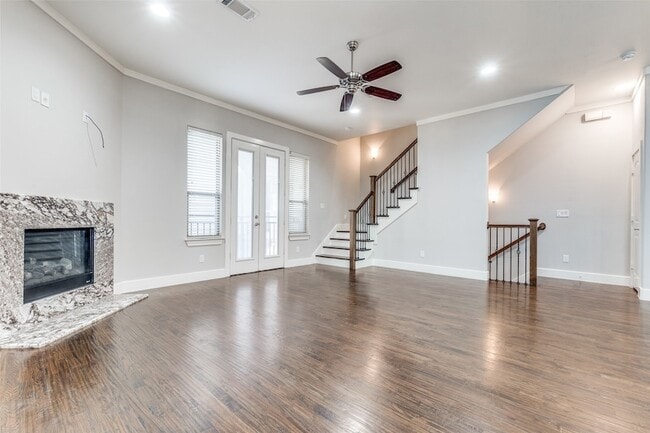 Foto del edificio - 4323 Dickason Ave