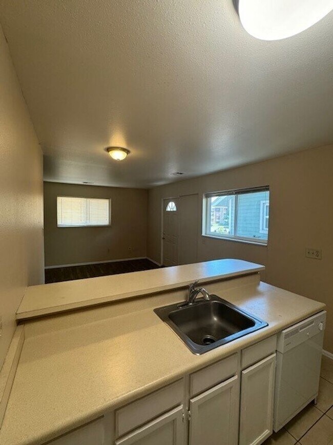 Foto del edificio - 2227 Arapahoe Ave