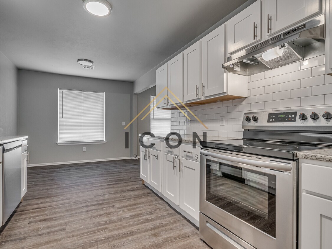 1511 Edinburg Dr, Yukon, OK 73099 House for Rent in Yukon, OK