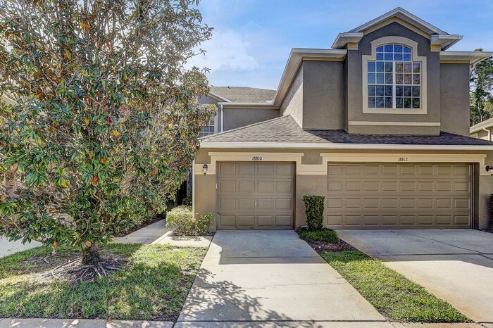 Foto principal - Spacious New Tampa 2 Bedroom, 2.5 Bath Tow...