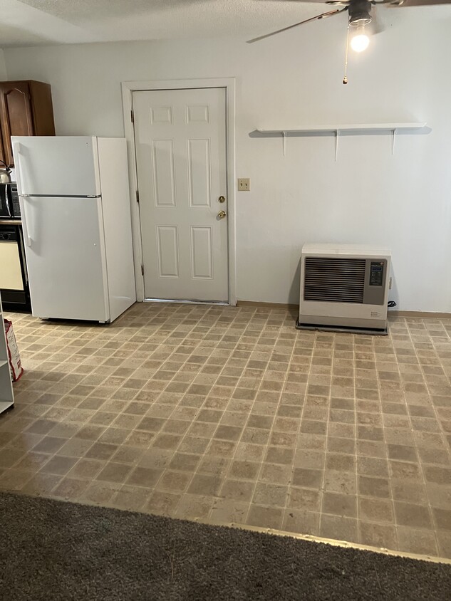 Building Photo - 449-980-980 Hixon Ln