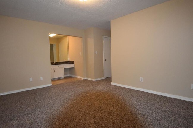 Building Photo - 506 Tresvant Dr