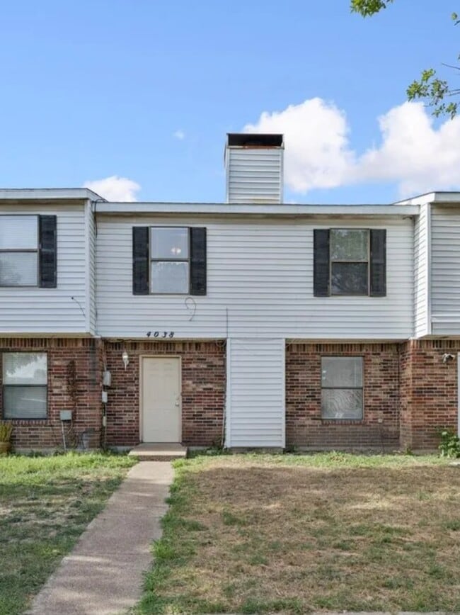 Photo - 4038 Walnut Park Cir Townhome