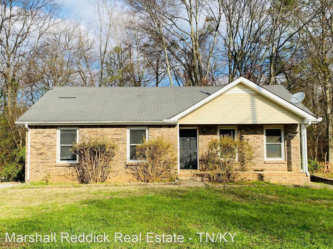 Primary Photo - 3 br, 2 bath House - 430 Sideline Drive