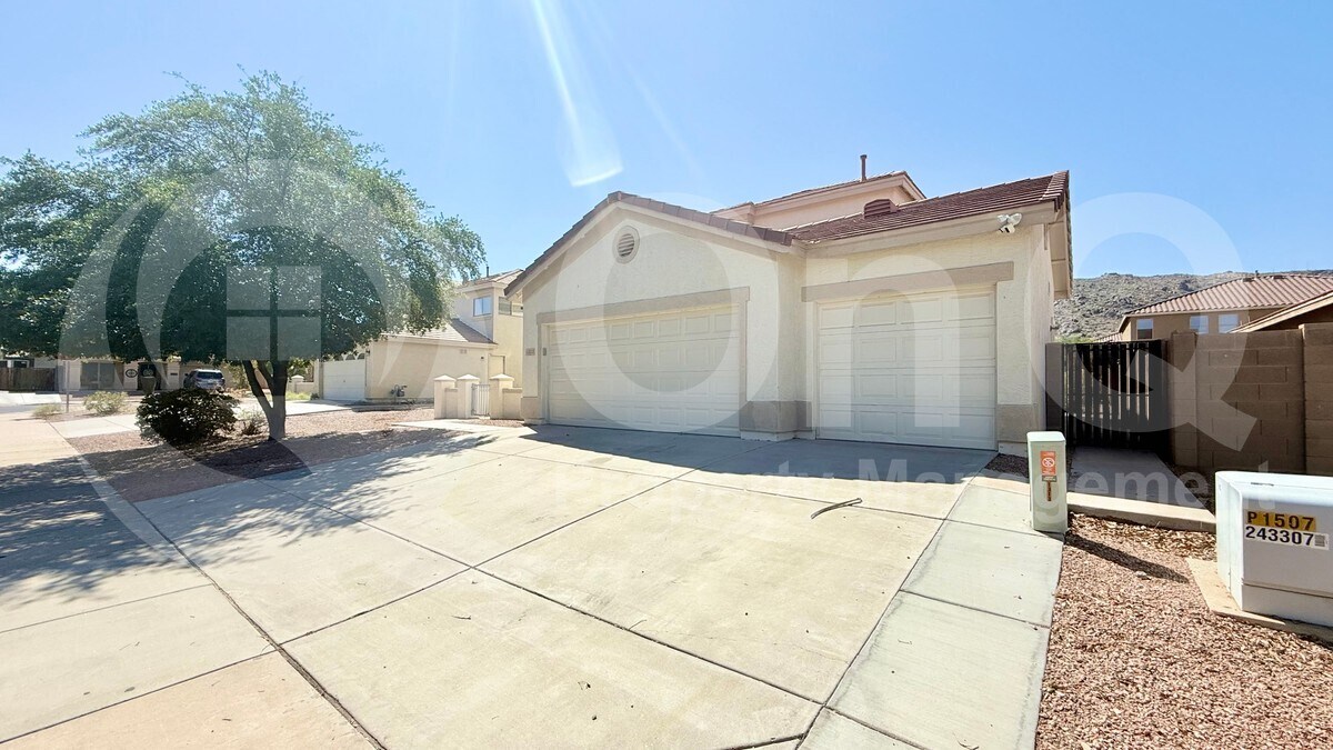 Foto principal - 1313 E Beth Dr