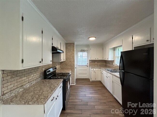 Building Photo - 7336 Kilcullen Dr