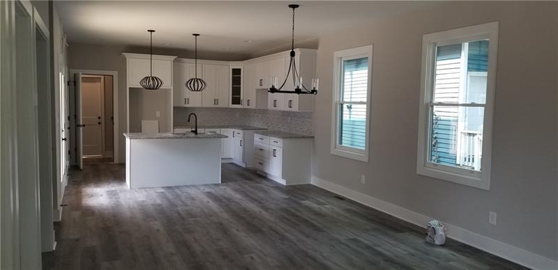 Building Photo - 81 Martin Ave SE