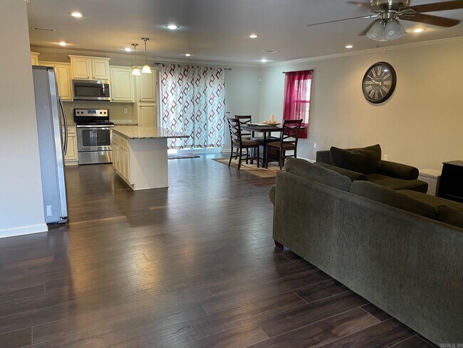 Foto del edificio - 2522 Robinson Ave