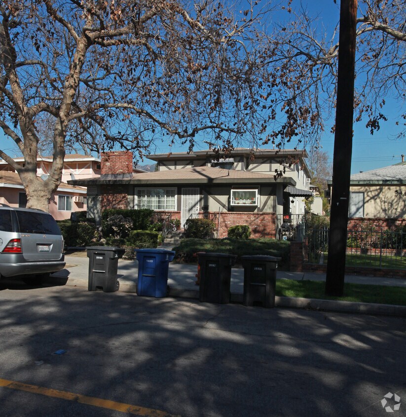 Building Photo - 600 N Mariposa St