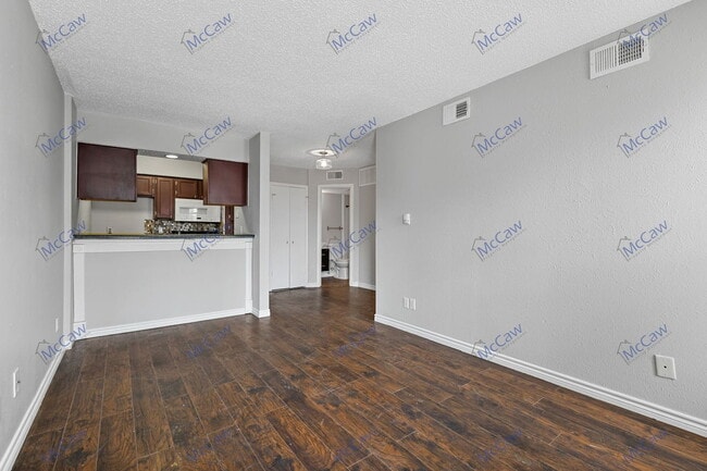 Photo - 9520 Royal Ln Apartment