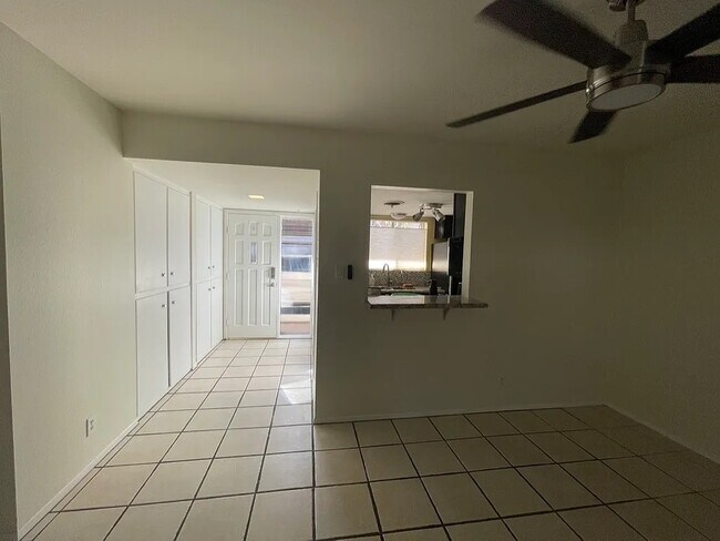 Foto del edificio - 4701 N 68th St