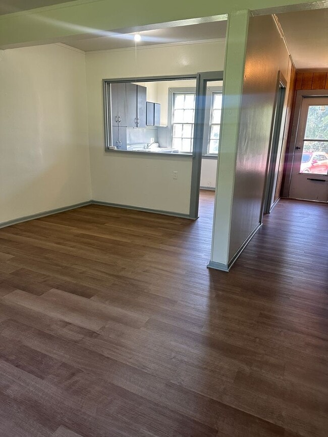 Building Photo - 11 Riley Manor Cir