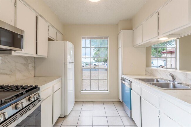 Foto del edificio - 1915 Prairie Knoll Ct