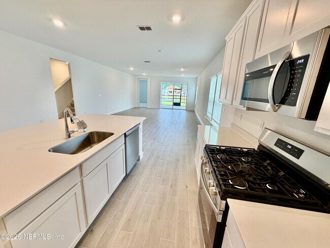 Building Photo - 96 Bellaire Isle
