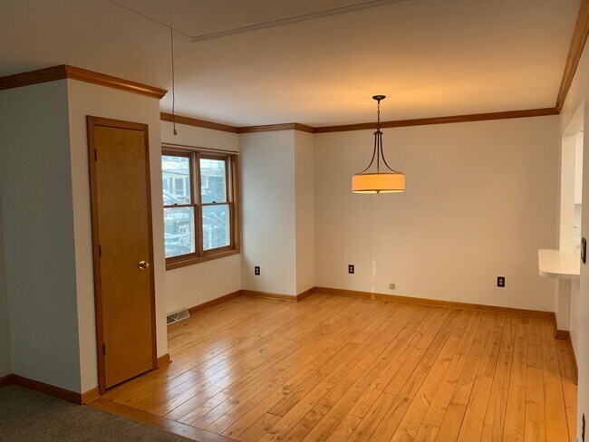 Foto del edificio - 168 Crescent Ave