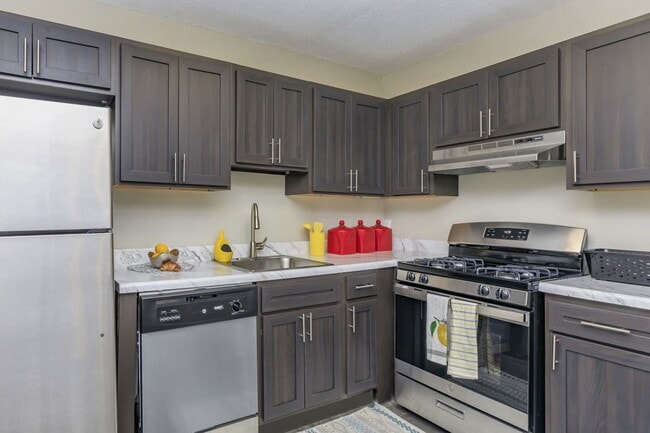 Building Photo - Ashton Heights