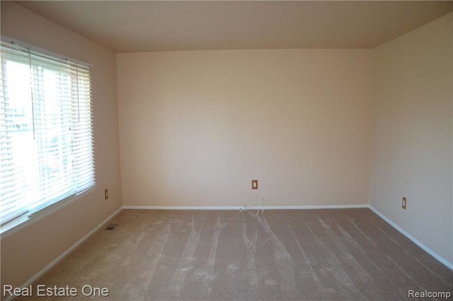 Building Photo - 4549 Benjamin Dr