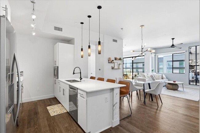 Photo - 3131 N Central Ave Apartment